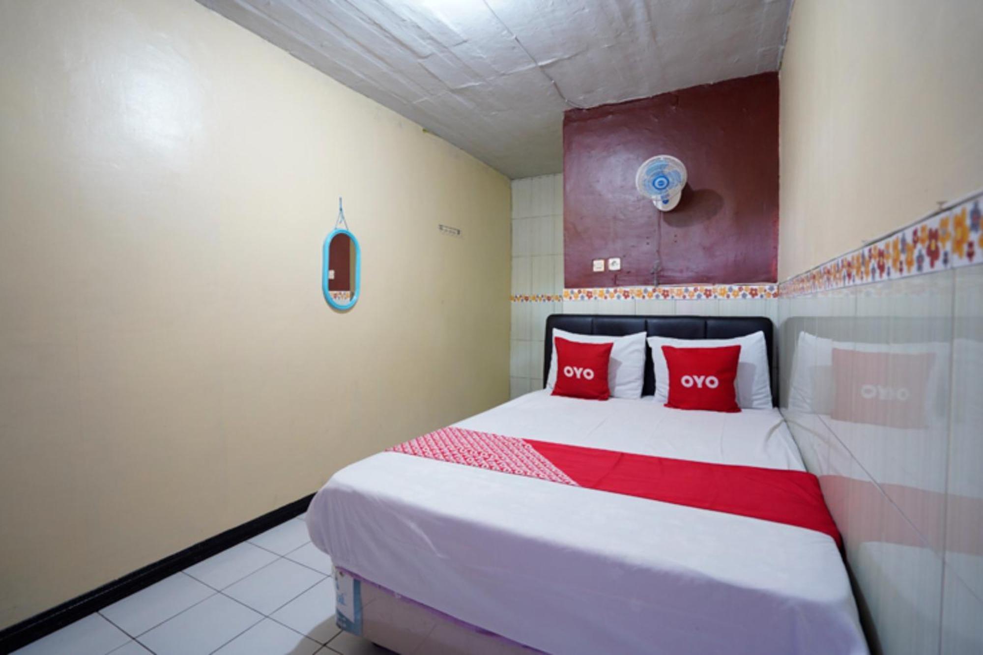 Oyo 927 Carina Hotel Claket Kültér fotó