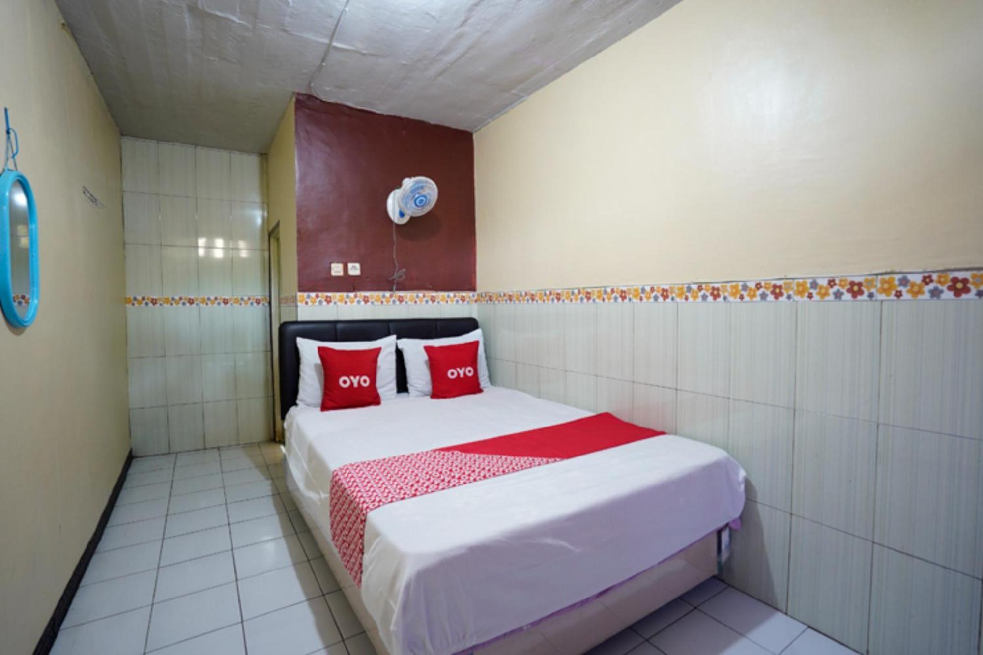 Oyo 927 Carina Hotel Claket Kültér fotó