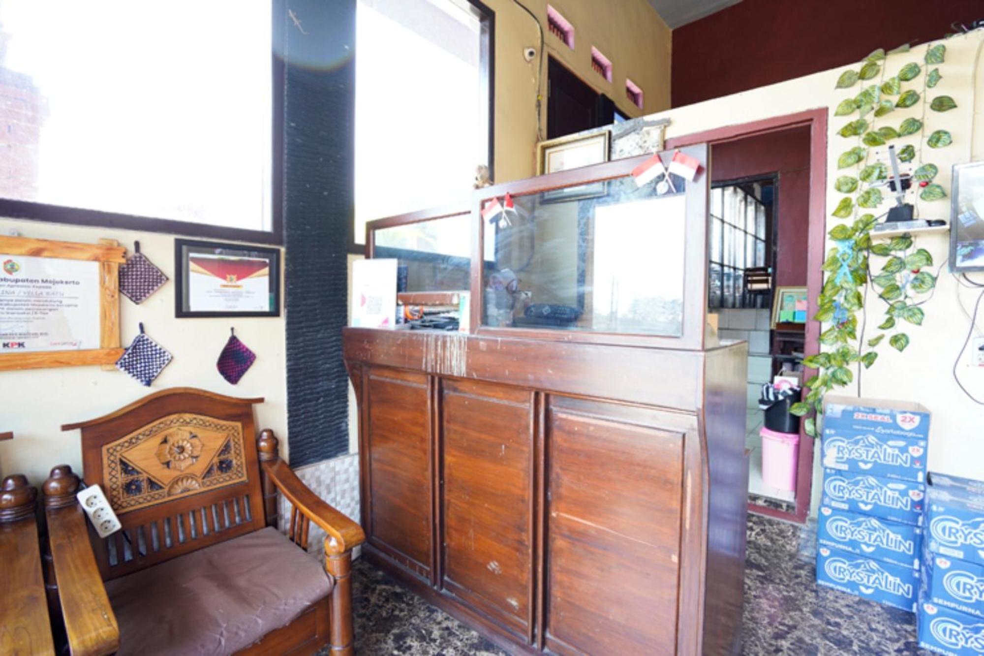 Oyo 927 Carina Hotel Claket Kültér fotó